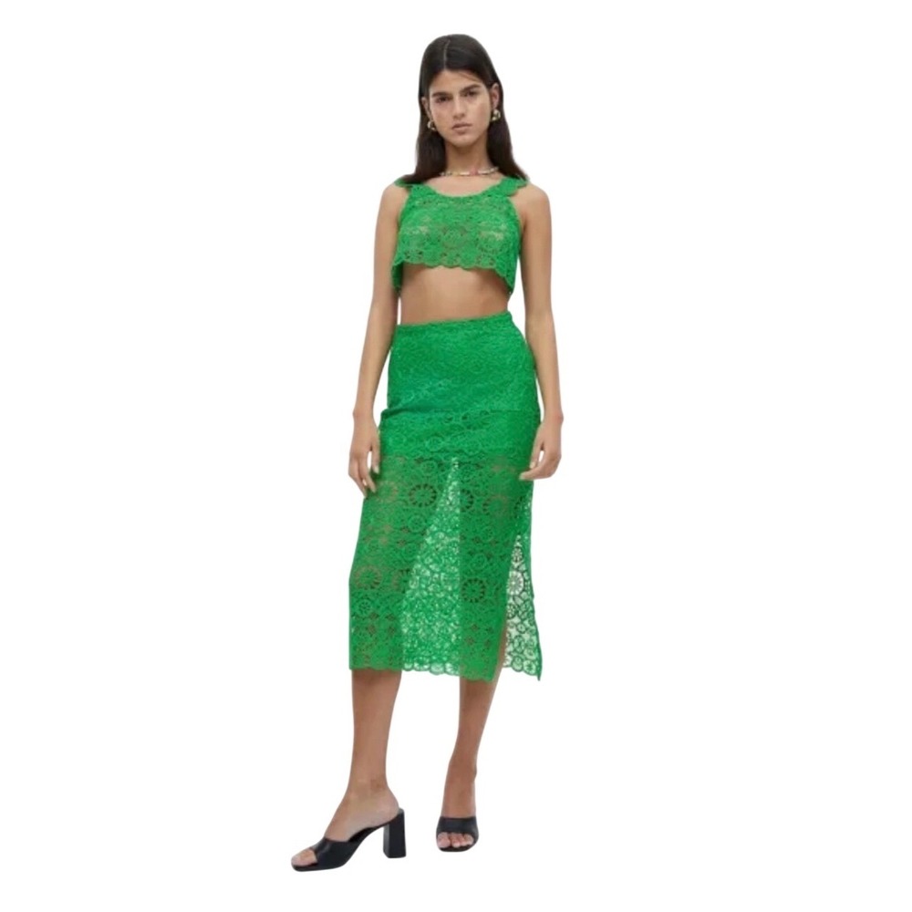 H&M Size 12 Modern Boho Bright‎ Green Crochet Floral Lace Fitted Midi Skirt